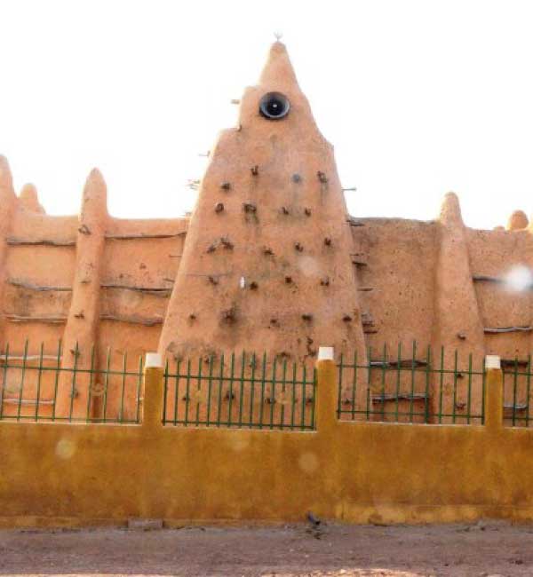 Mosquée-historique-de-Bondoukou